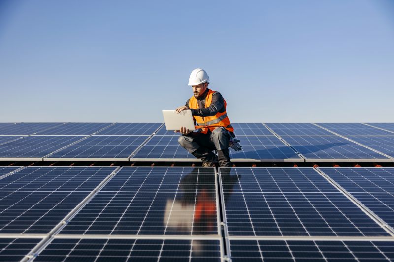 Professional Solar Installation Team